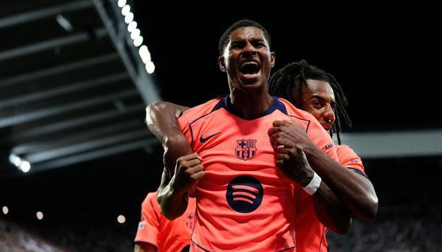 迅速失宠, 在新东家的, 岁的英格兰 迅速失宠, 在新东家的, 岁的英格兰