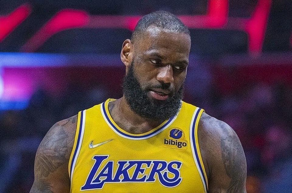 受采访时把 受采访时把