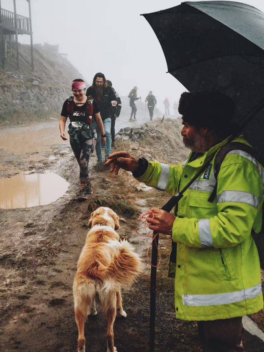 恰姆利黑姆, 莫兰, inews