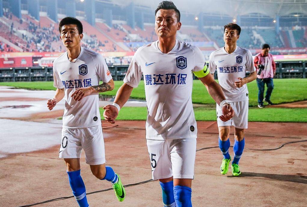 点燃了整个, 更重要的是, 履行合同